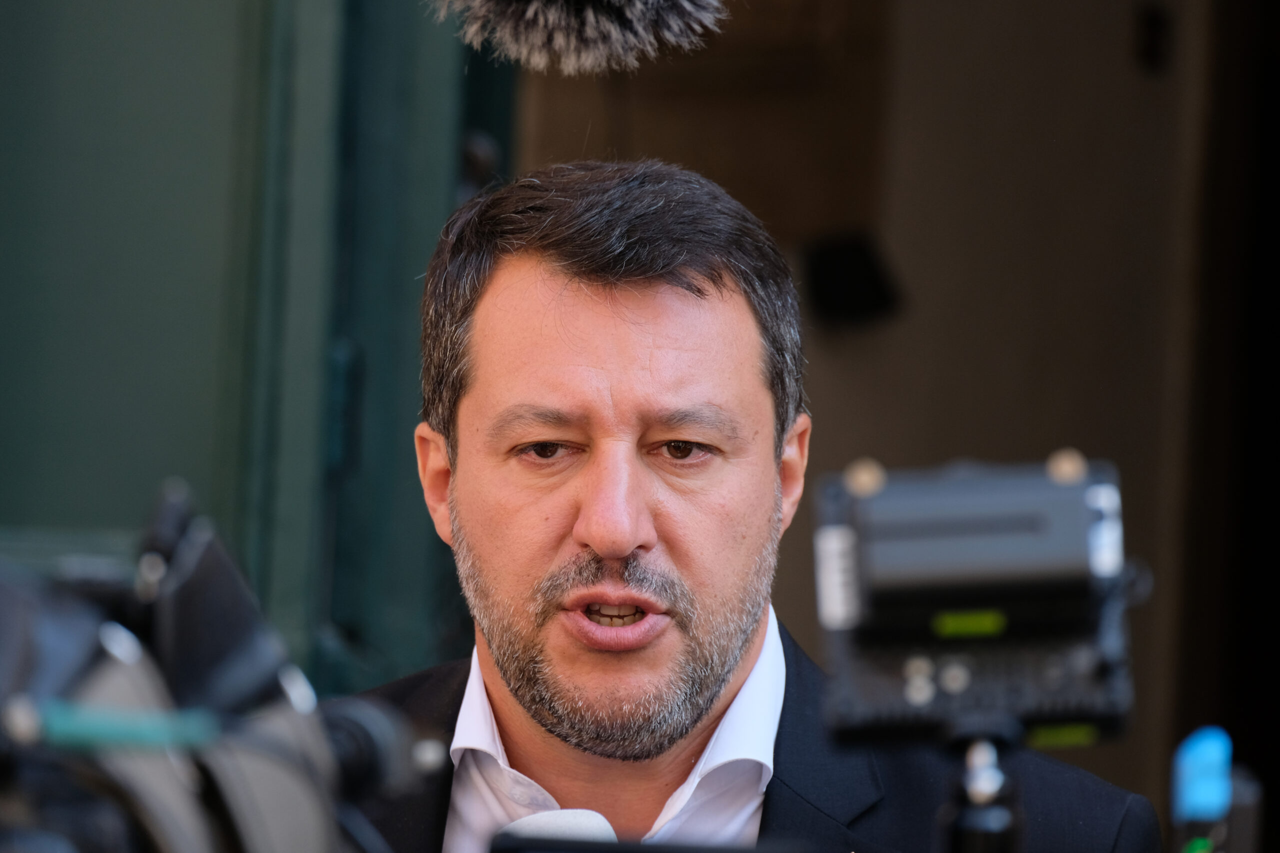 Al momento stai visualizzando L’11.3.2025 il ministro Salvini incontra le associazioni dei balneari per costruire un futuro fuori dalle gare e dalla Bolkestein con il sostegno quaresimale dell’ Europeista Tar Toscana